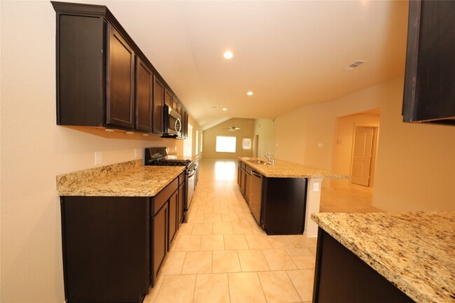 Building Photo - 23210 Royal Tiger Rd