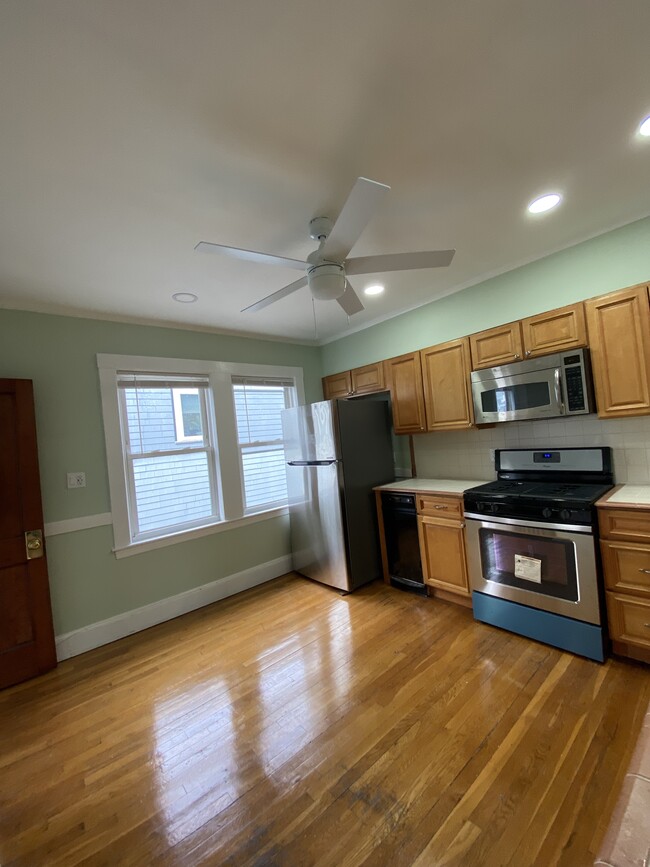 Photo - 4442 Washington St Unit #3