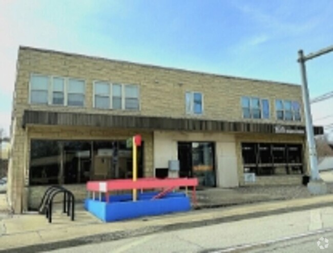 Building Photo - 811 W Springfield Ave Unit B Rental