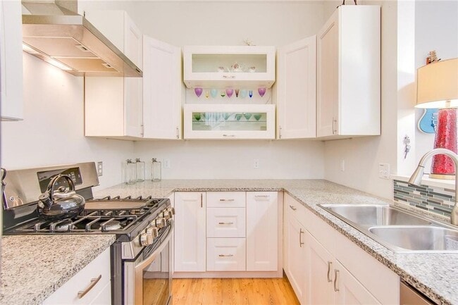 Photo - 5404 Ledesma Rd
