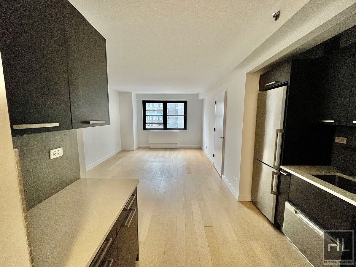 Photo - East 39th Street Unit 13C