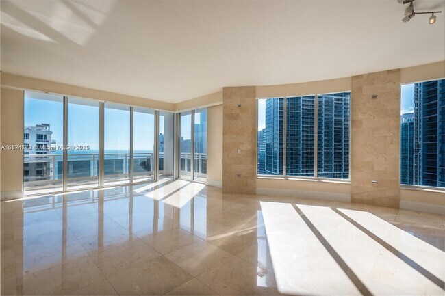 Photo - 901 Brickell Key Blvd Unidad 3004 Rental