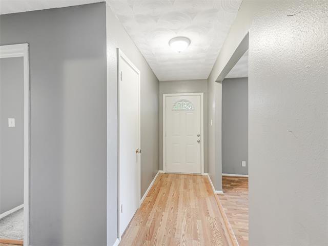 Photo - 700 Kindred Ln