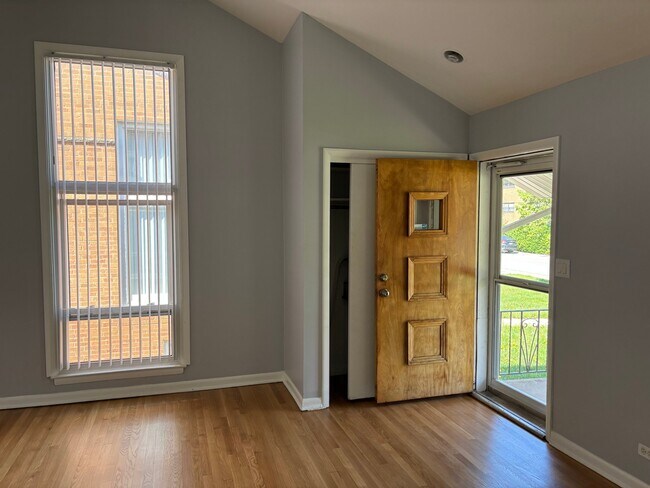 Photo - 6736 N Kimball Ave