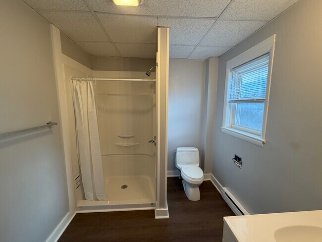 Photo - 300-306 W Main St