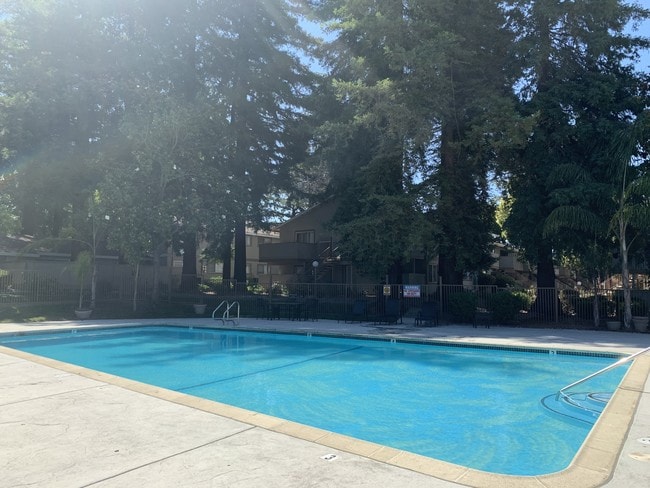 Photo - Sunrise Center Apartments