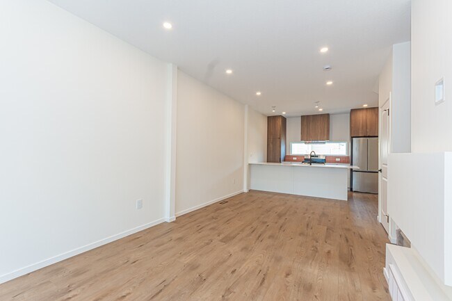 Photo - 12307-12121 121 Ave NW Unit 12307 Main