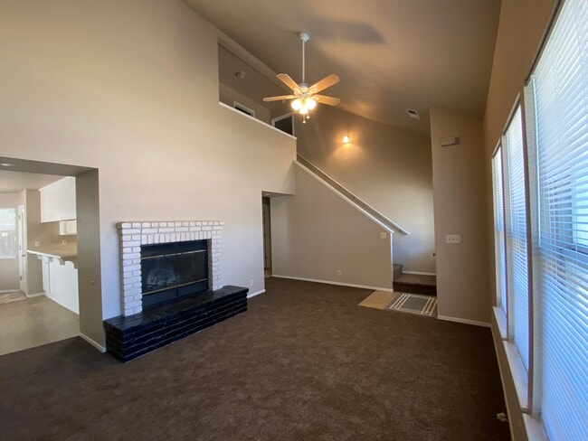 Photo - 1440 W 5th St