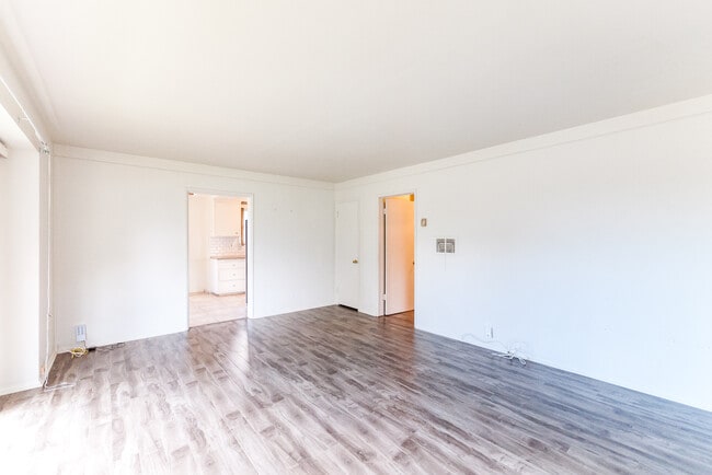 Photo - 5955 La Tijera Blvd