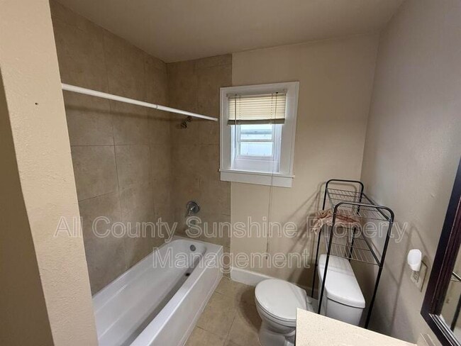 1000 6th St N Unit 2