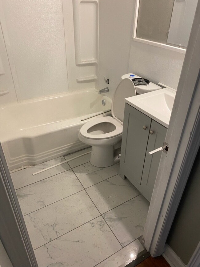 Photo - "Charming 3-Bedroom Home in Saint Louis – ...