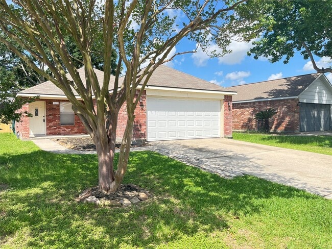 Photo - 18203 Beaverdell Dr