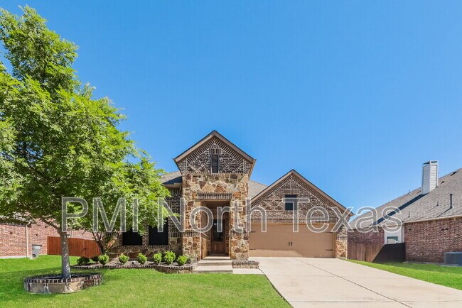 Photo - 3014 Lakefield Dr House
