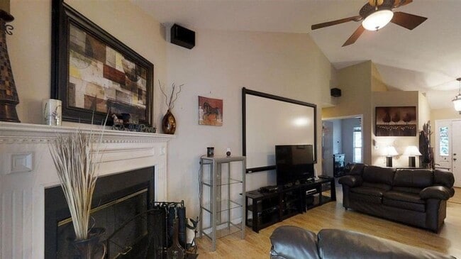 Photo - 2625 Stadium Dr