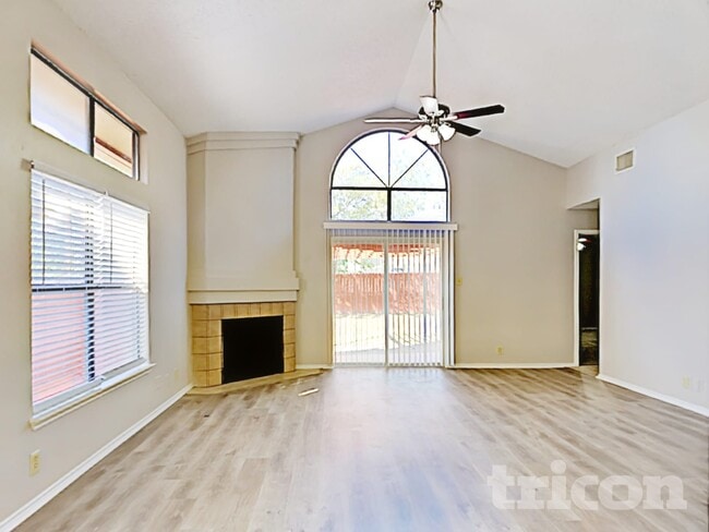 Photo - 7947 Flower Trail