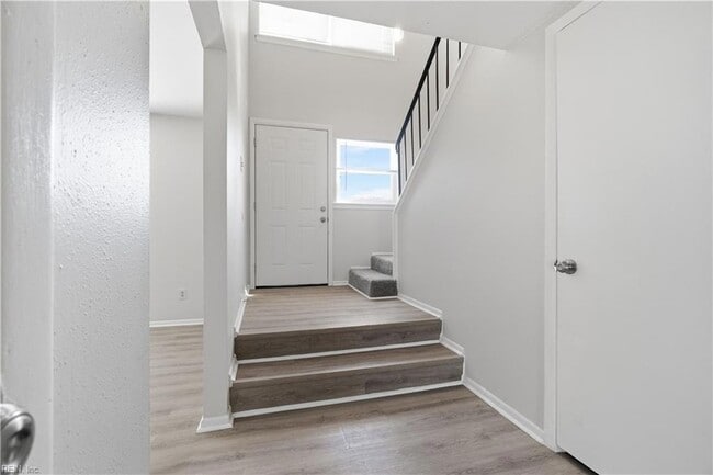 Photo - 1261 Clydesdale Ln