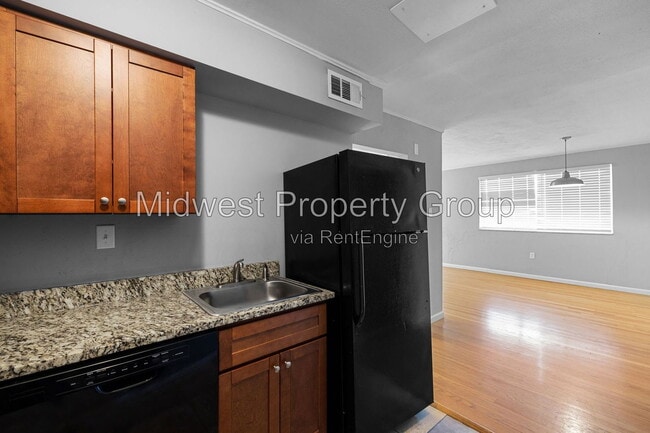 Photo - 2507 S Big Bend Blvd Unit Apt 11