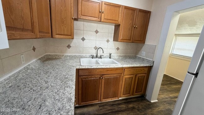 Photo - 300 N James Ave