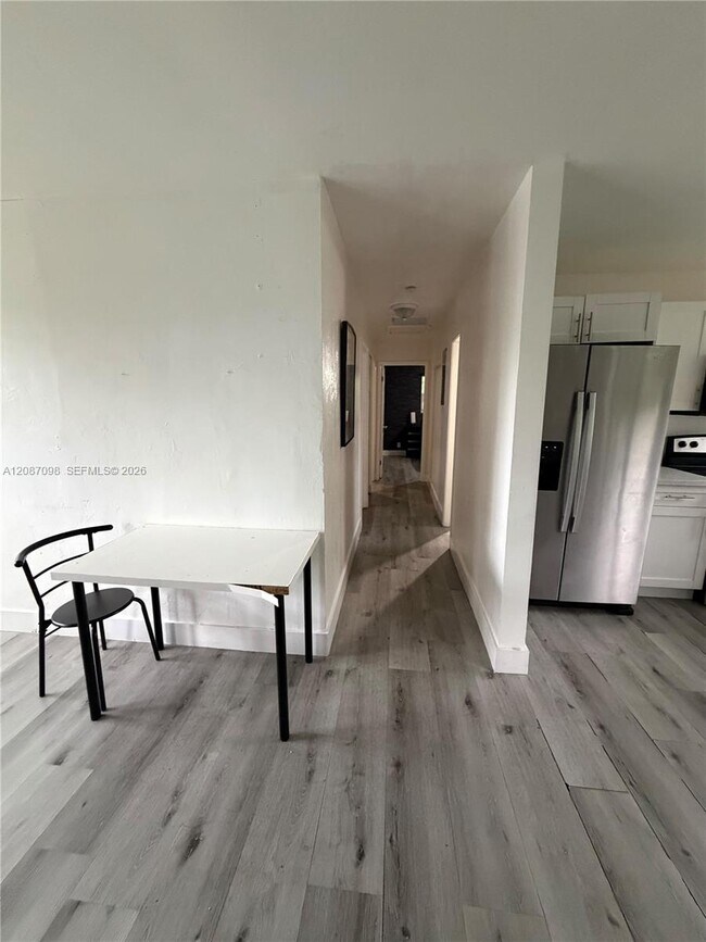 Photo - 1200 NW 18th Ct