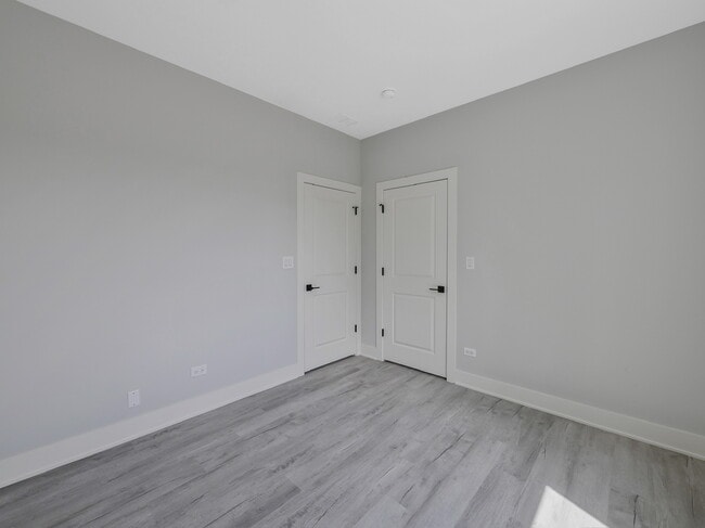 Photo - 1139 S Mozart St Unidad 1