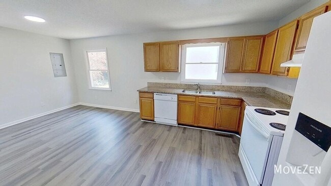 Photo - 4006 Coltrain Rd