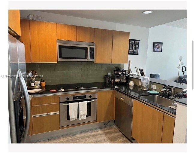 Photo - 1060 Brickell Ave Unidad 1613