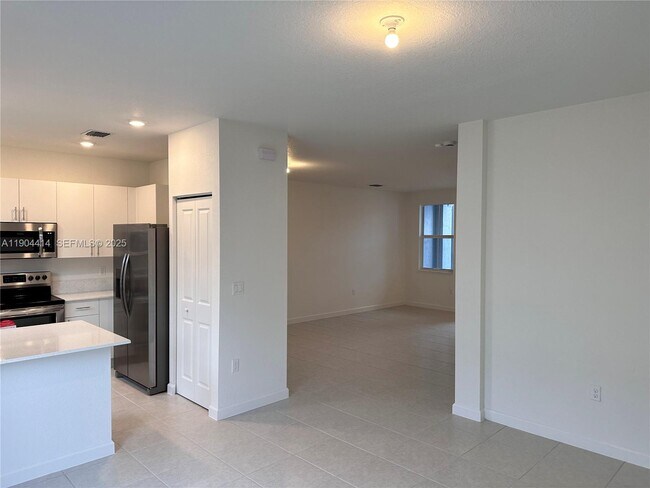 Photo - 11884 NW 47th Manor