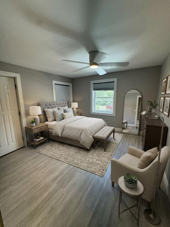 Photo - Downtown Winchester Living – Fully Renovated 3-Bedroom, 3 Bath Apartment! Water and Sewer Included.
