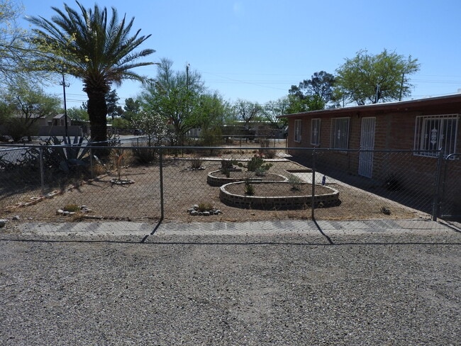 Irrigated garden area - 2901 W Milton Rd Casa