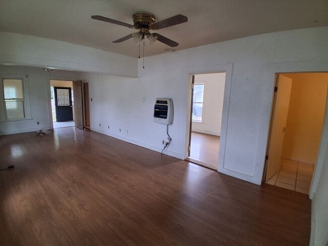 808 Washington