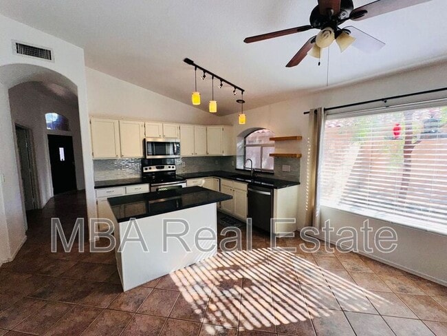 Photo - 4463 E South Fork Dr