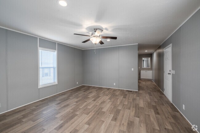 3BR, 2BA - 1,216SF - Fleetwood Wildcat Sandalwood - Living Room - Green River Lake Commons