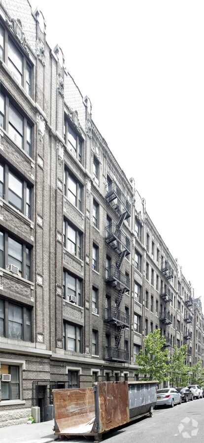 Photo - 645 W 160th St