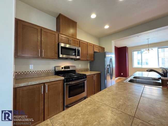 Photo - 10733 NE Gateway Pl