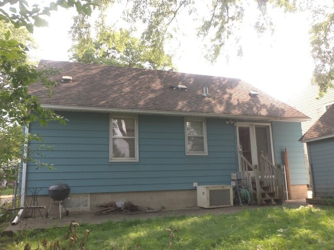 Photo - Engaging Cape Cod In An In-town Location!