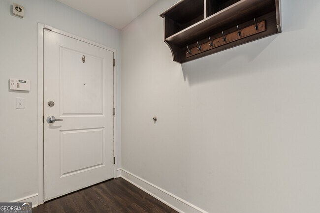 Photo - 44 Peachtree Pl NW Unit 429