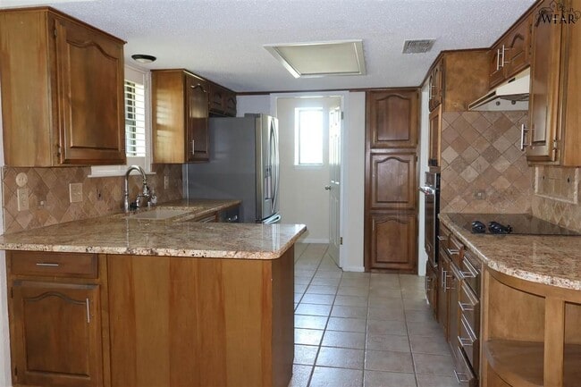 Photo - 2415 Bryan Glen St