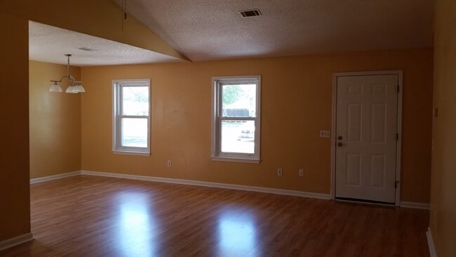 Photo - 1201 Desert Storm Dr