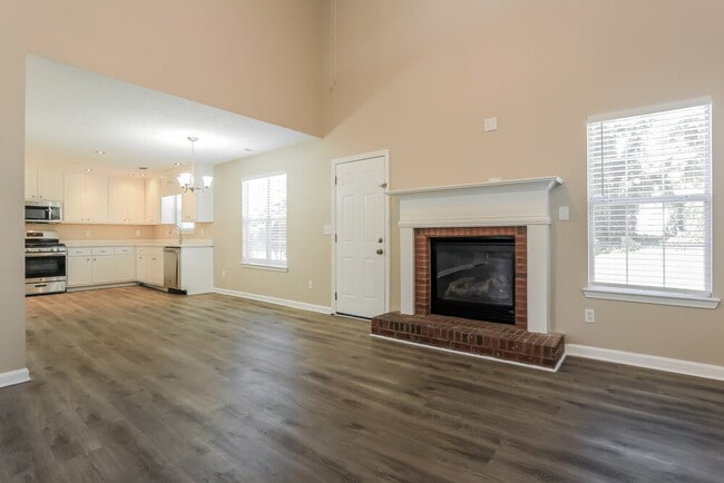 Photo - 3661 Colonnade Ct