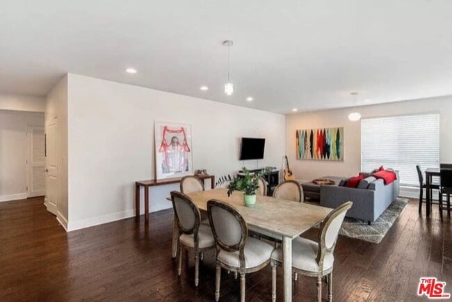 Photo - 817 N Alfred St Unit 201