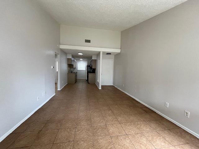 Photo - 1410 W Braker Ln