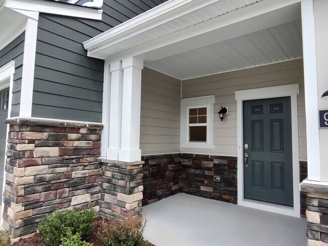 Photo - 9067 White Plains Ct