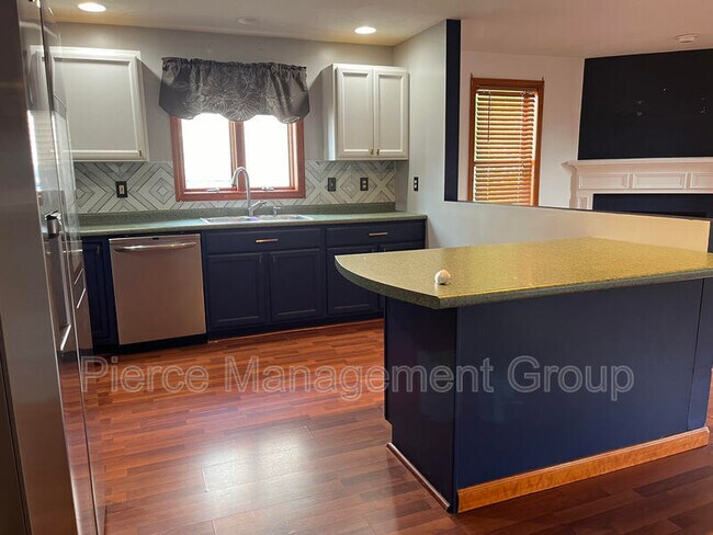 Photo - 620 Green St Unit 1