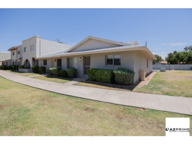 Building Photo - Charming 3/2 Mesa Townhouse Near Hohokam S...