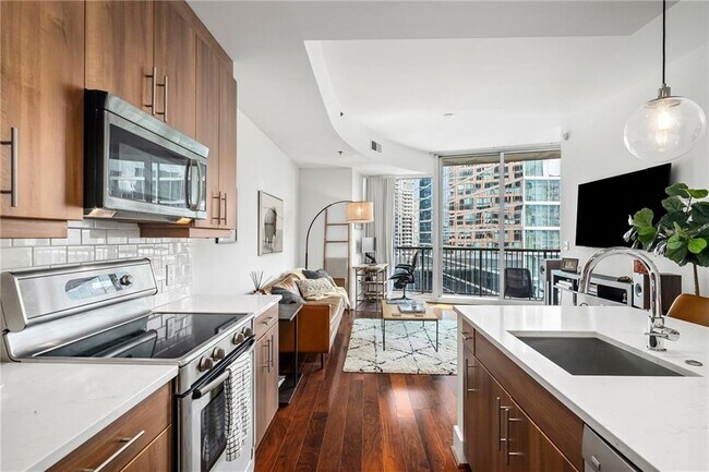 Photo - 1080 Peachtree St NE Unit 1306