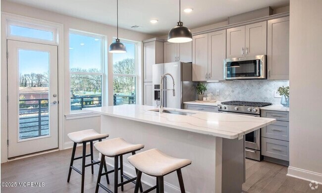 Building Photo - 201 Sunset Ave Unit 110 Rental