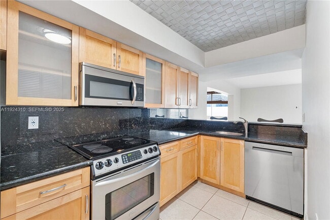 Building Photo - 2977 McFarlane Rd