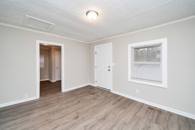 Photo - Beautifully Renovated 3BR/2BA Home on Forest Road in Hueytown – Now Accepting Section 8!