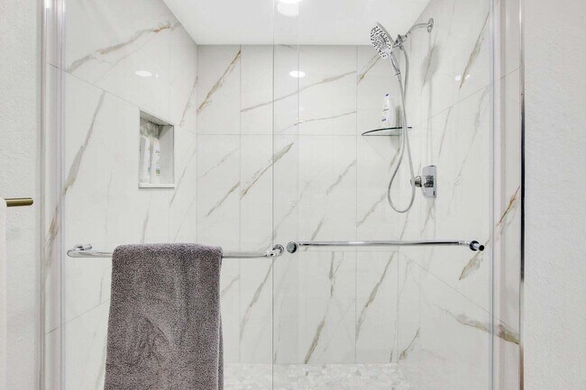 Photo - 141 Brackenwood Rd