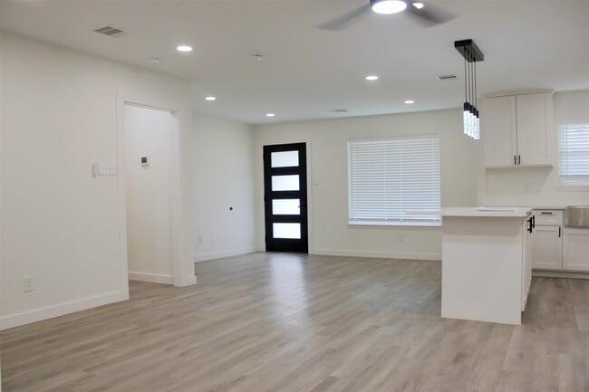 Photo - 5310 Randon Rd